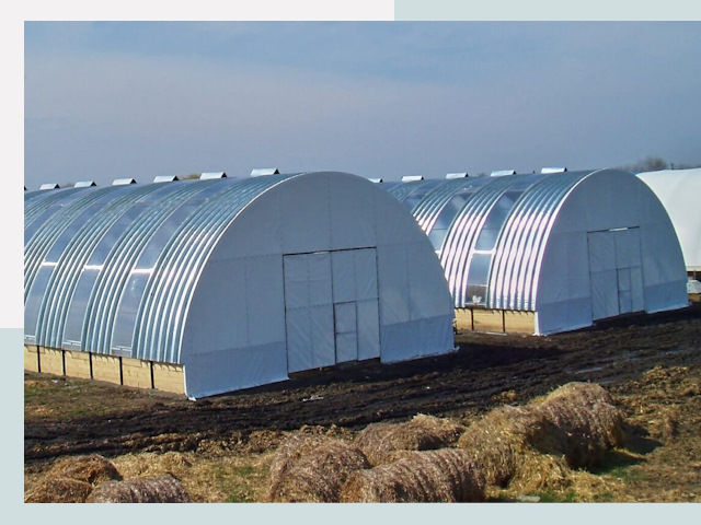 Сельскохозяйственные здания в Горячем Ключе